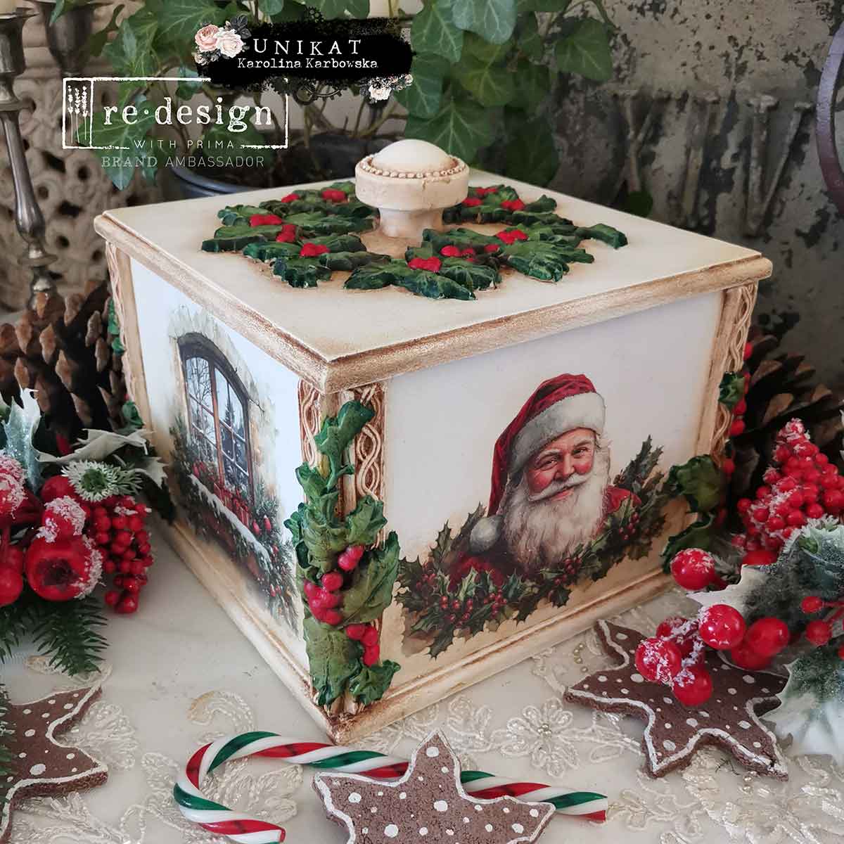 Crackling fires, vintage Santas, snow-covered cabins, and wreaths bursting with red poinsettias—the Yuletide Nostalgia Middy Transfers® captures everything we love about a classic Christmas. These beautifully detailed illustrations bring warmth, tradition, and that familiar holiday feeling to candles, trays, furniture, and seasonal décor.
HOW TO USE: Simply press the Yuletide Nostalgia Middy Transfer onto your clean surface and rub gently to reveal timeless Christmas scenes in soft, glowing color.
Only by R